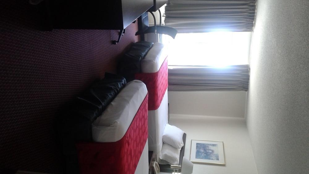 Clarion Pointe - Coliseum Area Hotel Greensboro