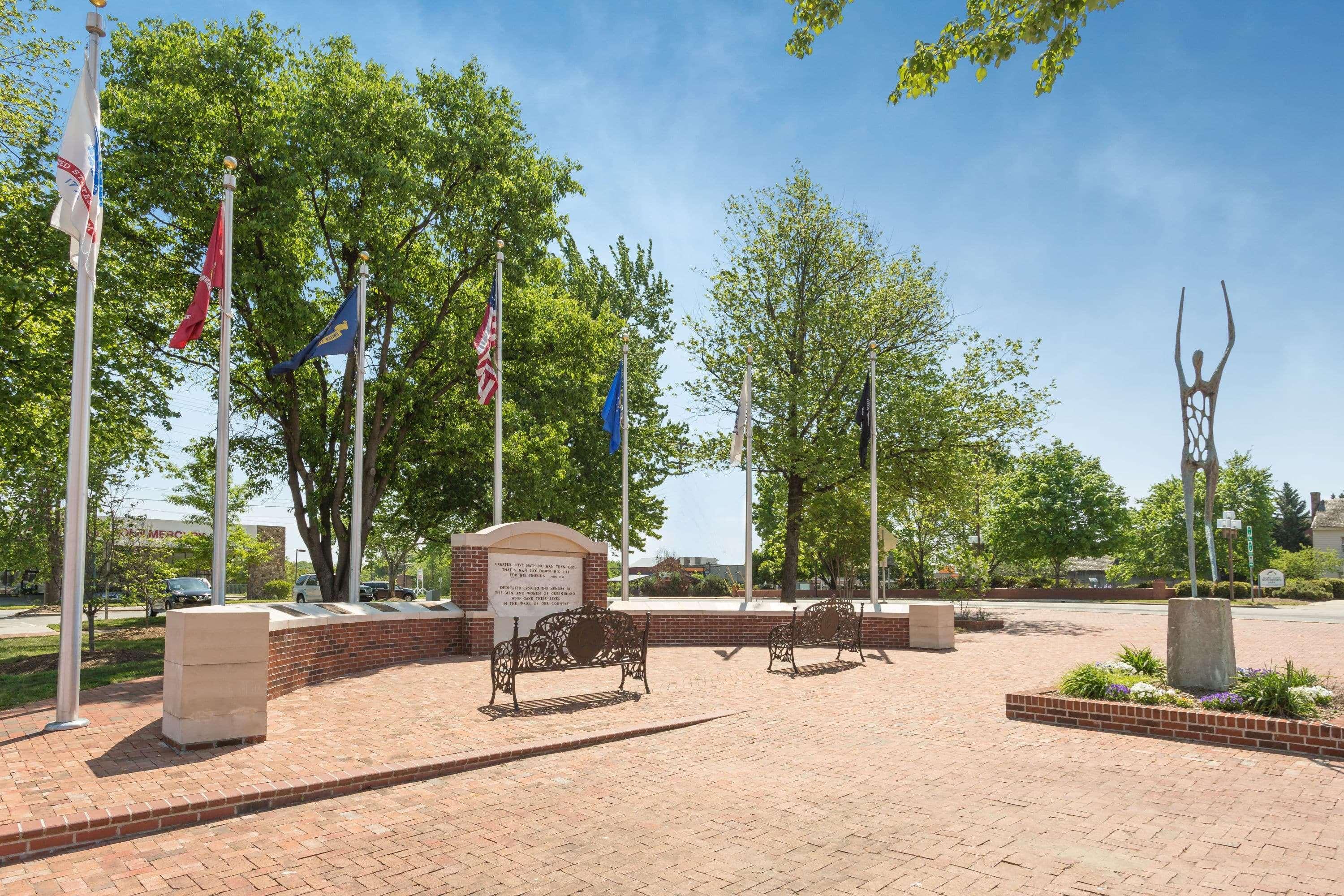 Clarion Pointe - Coliseum Area 2*