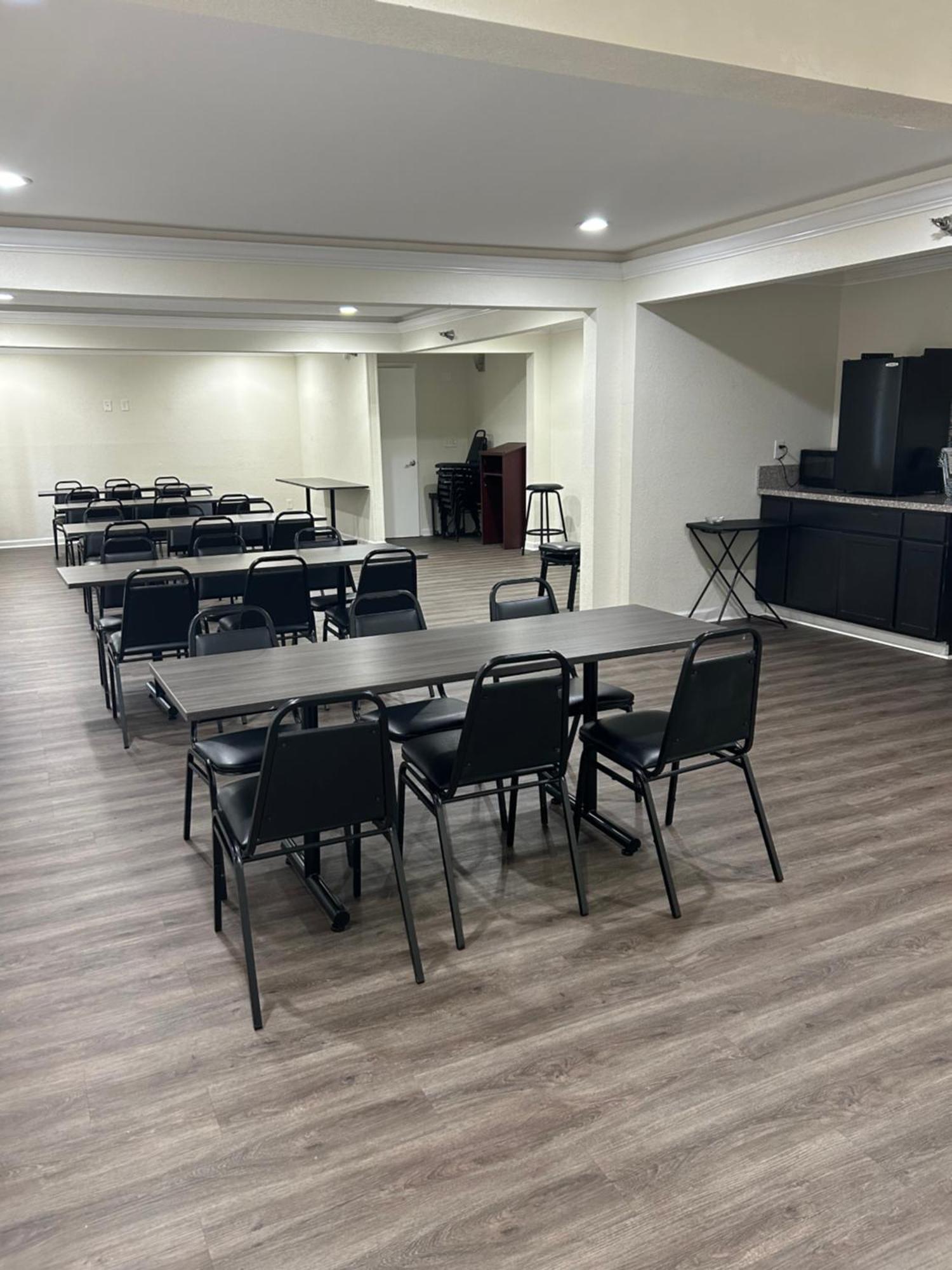 Clarion Pointe - Coliseum Area Hotel Greensboro